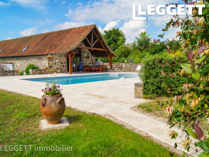 Image No.2-8 Bed House for sale