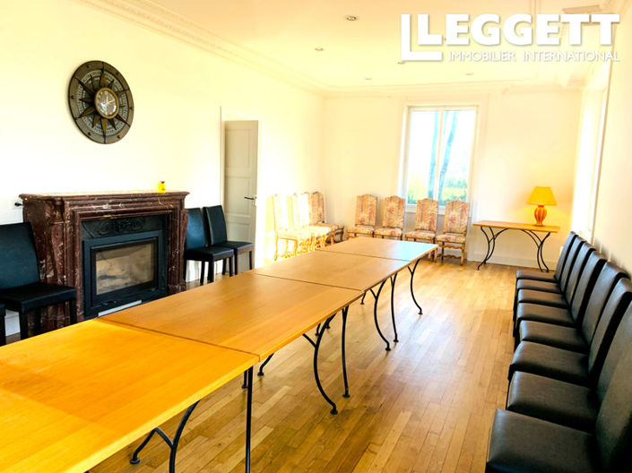 Image No.6-11 Bed House for sale