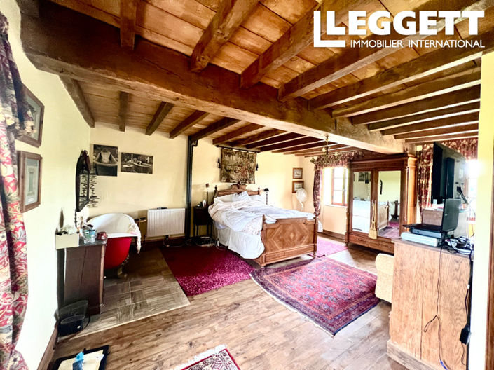 Image No.6-4 Bed House for sale