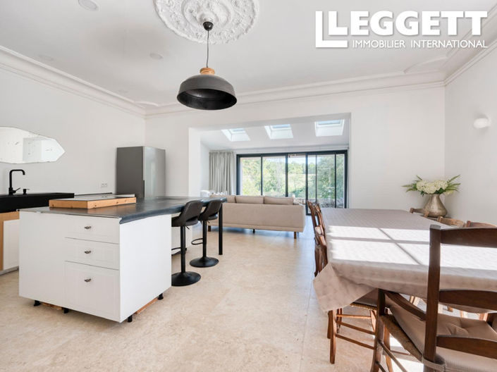 Image No.7-12 Bed House for sale