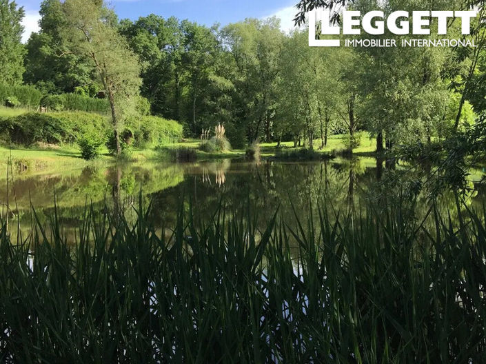 Image No.8-12 Bed House for sale