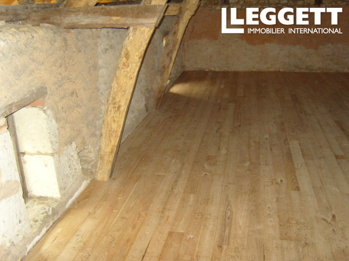 Image No.8-House for sale