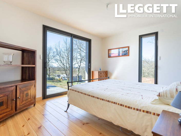 Image No.4-3 Bed House for sale