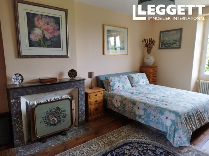 Image No.10-4 Bed Chateaux for sale