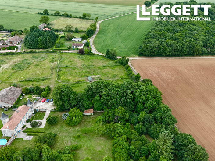 Image No.4-4 Bed Chateaux for sale