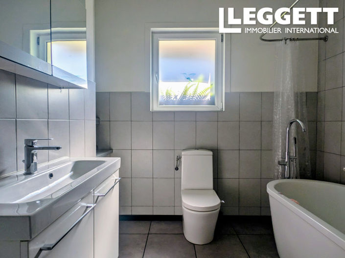 Image No.8-1 Bed Land for sale