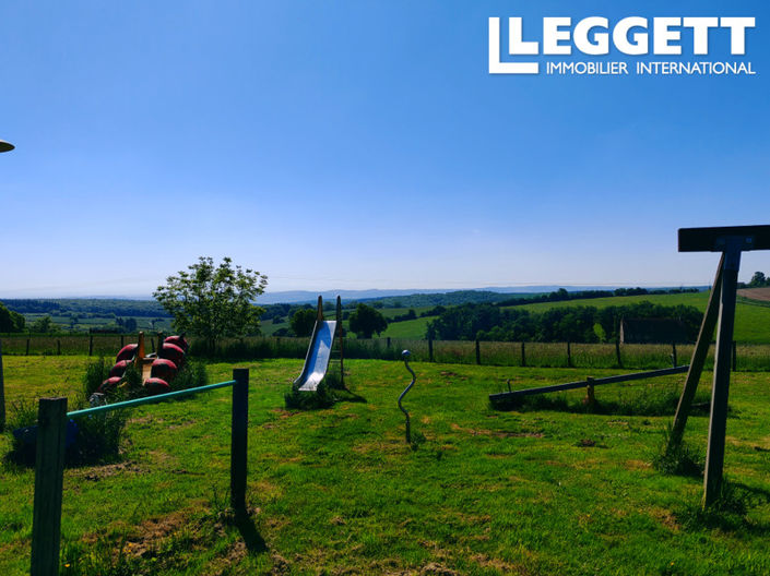 Image No.10-Commercial de 8 chambres à vendre à Lalizolle