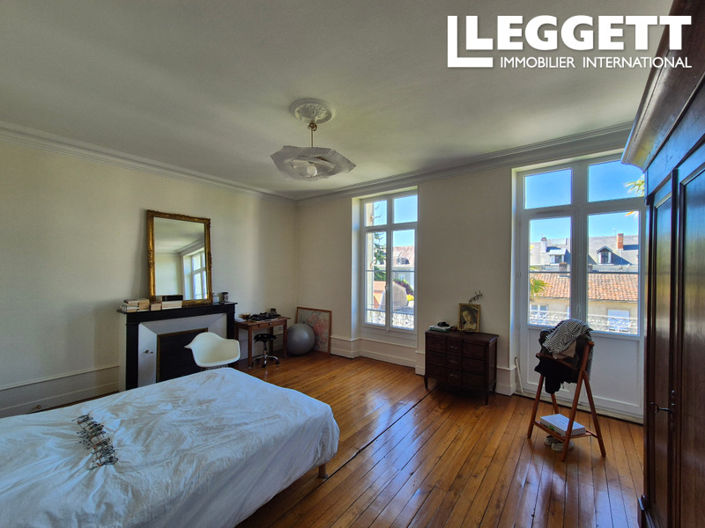 Image No.6-7 Bed House for sale