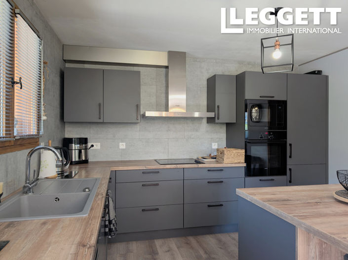 Image No.9-4 Bed House for sale