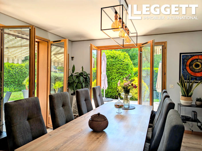 Image No.7-4 Bed House for sale