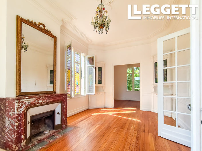 Image No.6-4 Bed House for sale