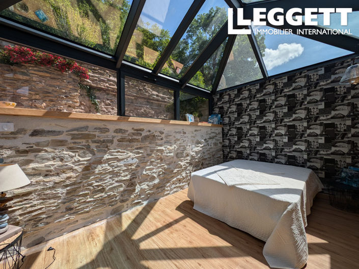 Image No.8-4 Bed House for sale