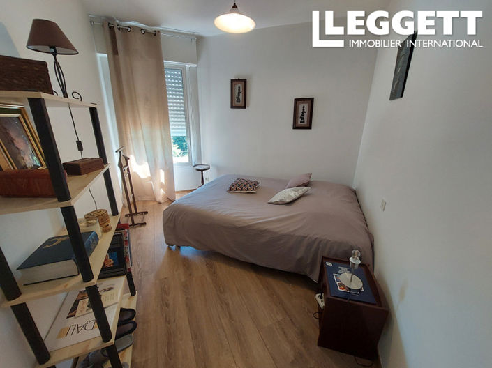 Image No.7-5 Bed House for sale