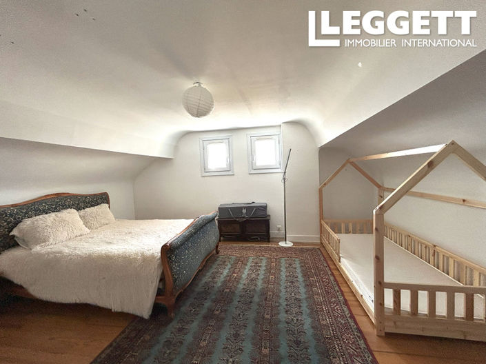 Image No.5-6 Bed House for sale