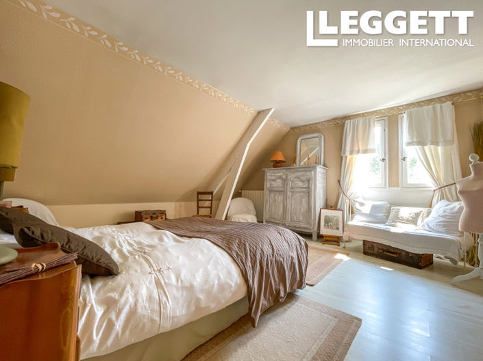 Image No.9-4 Bed House for sale