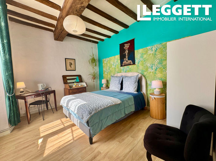 Image No.5-8 Bed House for sale