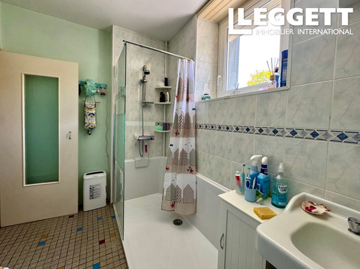 Image No.10-5 Bed House for sale