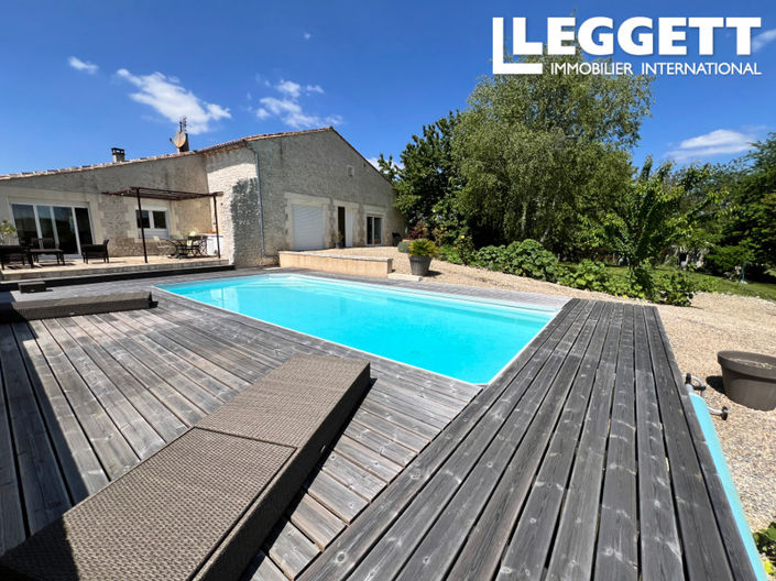 Image No.2-6 Bed House for sale