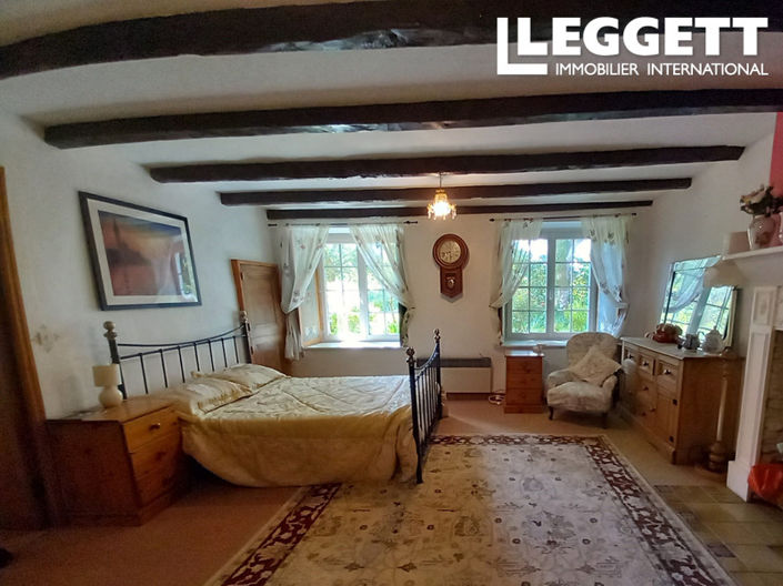 Image No.6-4 Bed House for sale