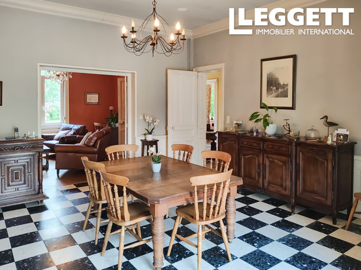 Image No.4-6 Bed House for sale