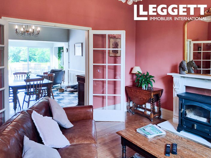 Image No.6-6 Bed House for sale