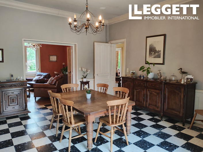 Image No.9-6 Bed House for sale