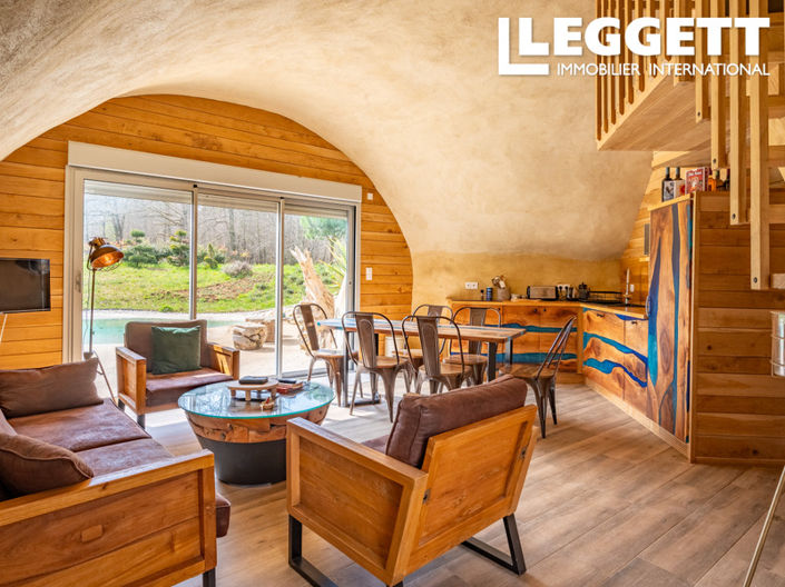 Image No.4-8 Bed House for sale