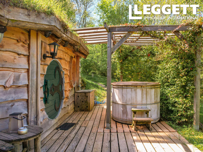 Image No.9-8 Bed House for sale