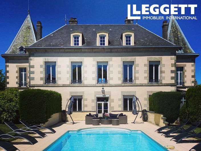 Image No.1-8 Bed Chateaux for sale