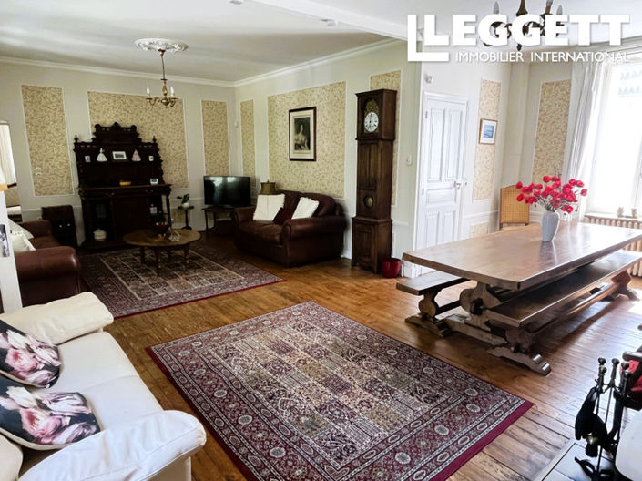 Image No.9-6 Bed House for sale