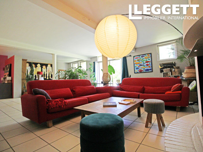 Image No.5-6 Bed House for sale