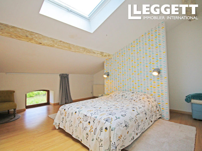 Image No.7-6 Bed House for sale