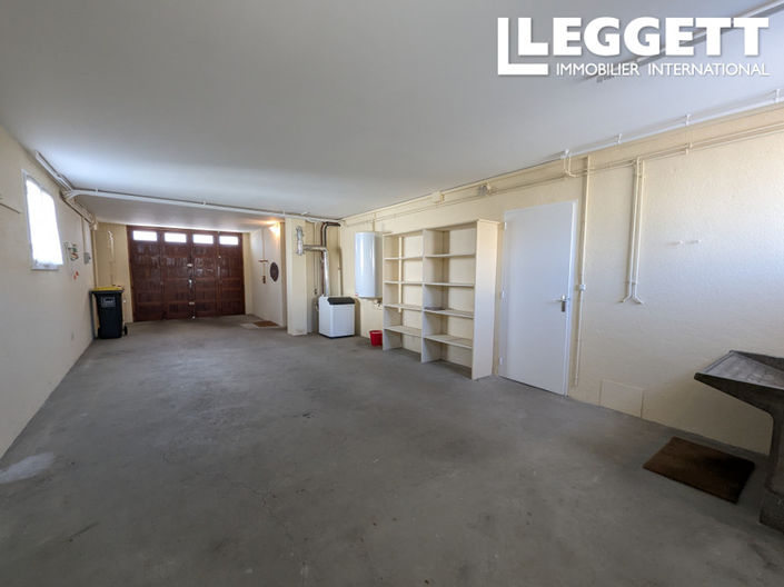 Image No.9-5 Bed House for sale