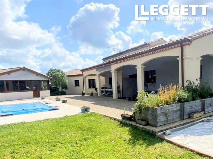 Image No.1-4 Bed House for sale