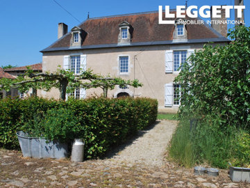 1 - Luchapt, Maison