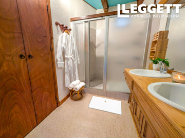 ahr0chm6ly9jzg4uagvzdglhlmltbw8vaw1hz2uvvevom