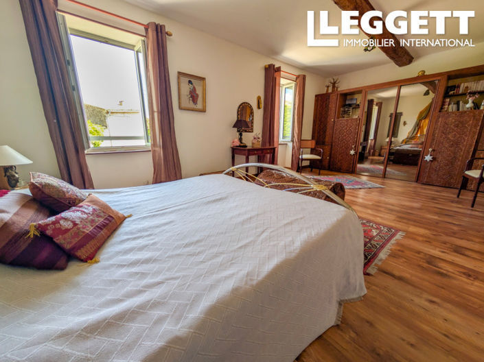 Image No.9-4 Bed House for sale