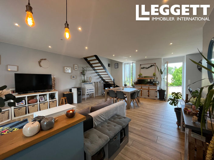 Image No.1-3 Bed House for sale