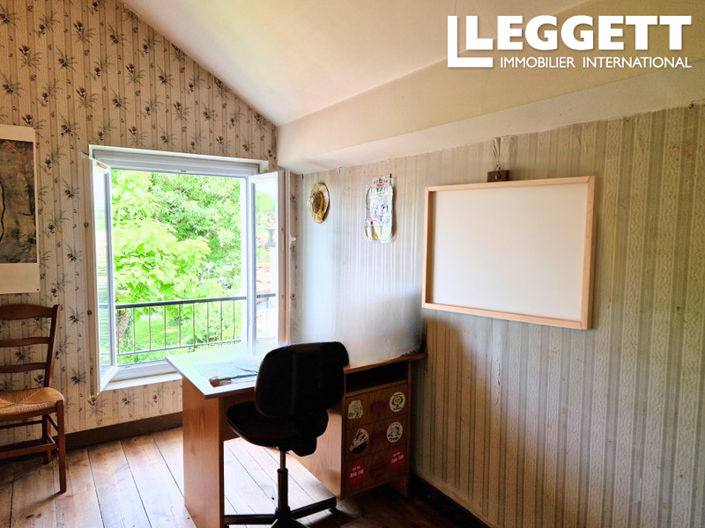 Image No.9-5 Bed House for sale