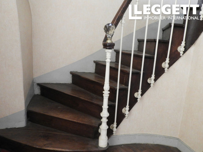 Image No.8-4 Bed House for sale