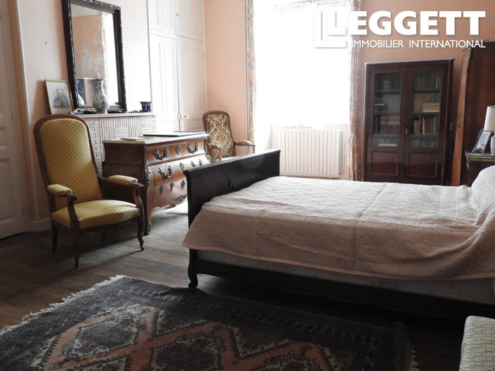 Image No.9-4 Bed House for sale