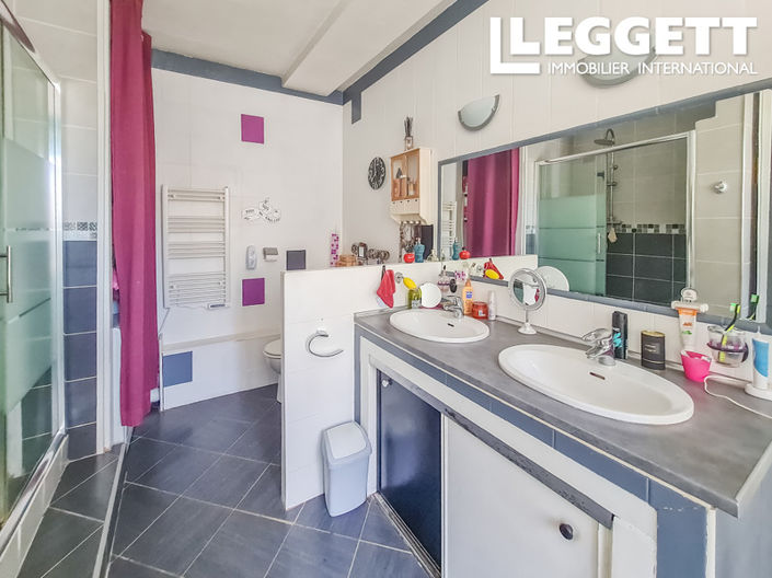 Image No.10-5 Bed House for sale