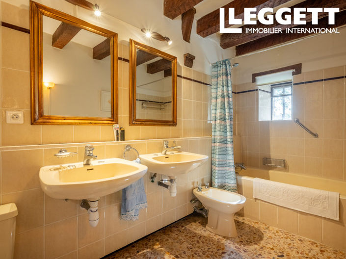 Image No.8-4 Bed House for sale