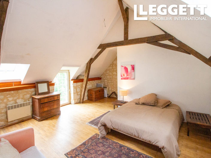 Image No.4-8 Bed House for sale