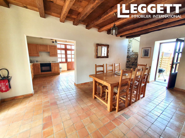 Image No.8-12 Bed House for sale