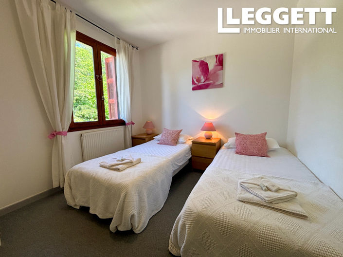 Image No.7-14 Bed House for sale