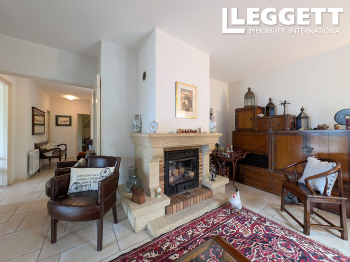 Image No.6-2 Bed House for sale