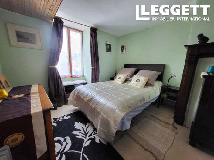 Image No.9-3 Bed House for sale