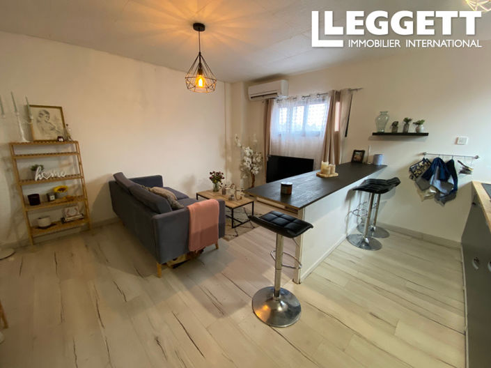 Image No.1-4 Bed House for sale