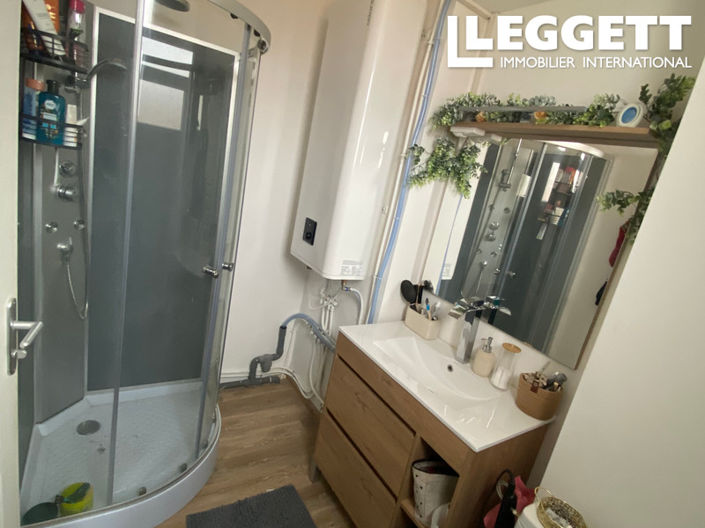 Image No.8-4 Bed House for sale